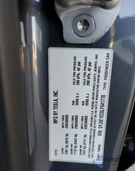 2020 Tesla Model 3 z USA, uszkodzony, nr VIN 5YJ3E1EC6LF641778